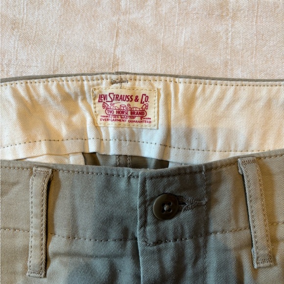 Levi's Men's Khaki Chinos - Picture 2 of 2
